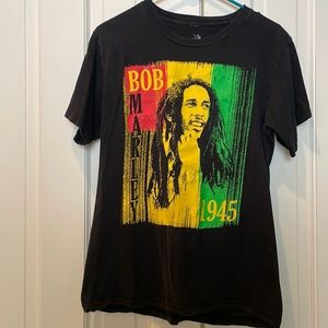 Unisex Vintage Bob Marley graphic T-shirt size Medium